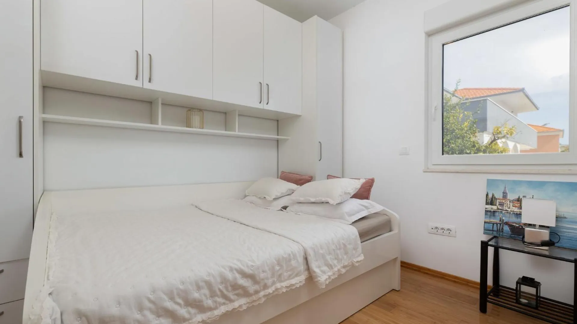 Apartment Sole By Interhome 트로기르