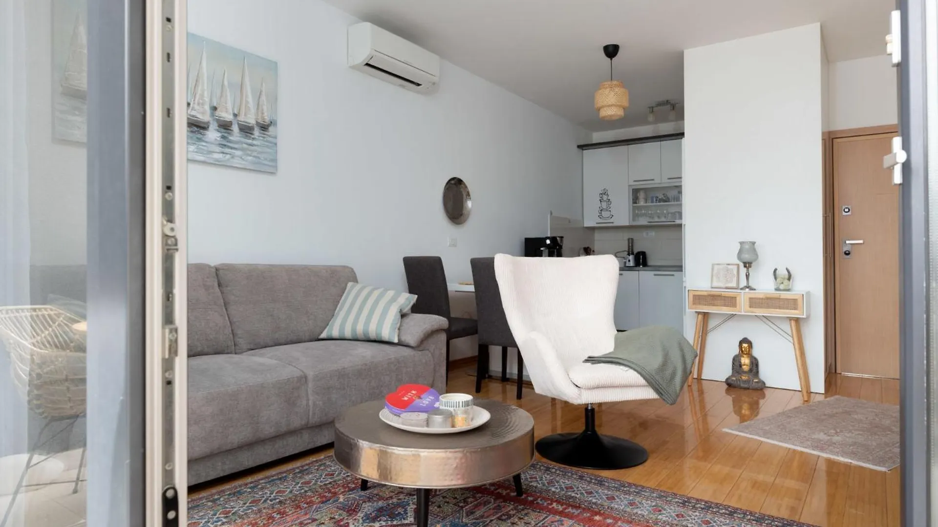 Apartment Sole By Interhome 트로기르