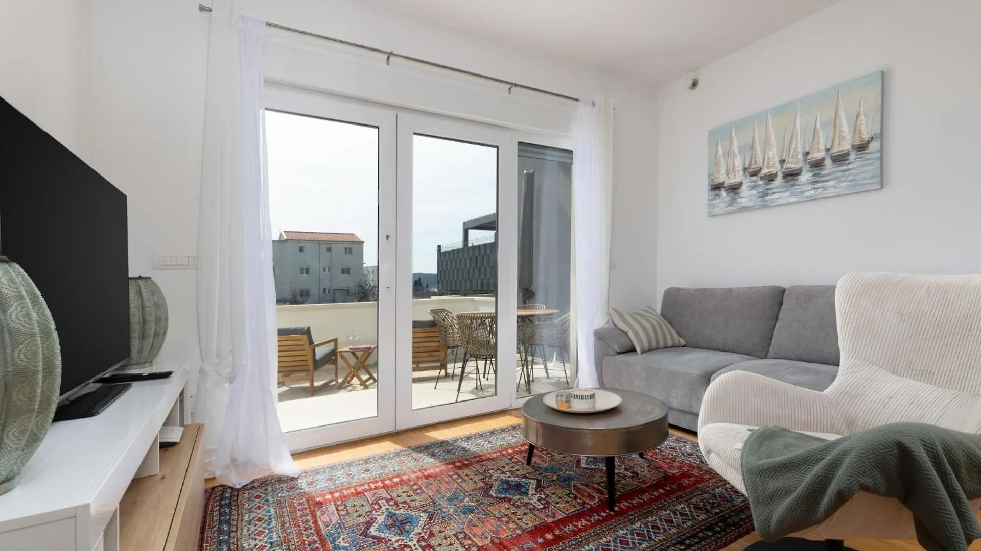Apartment Sole By Interhome 트로기르